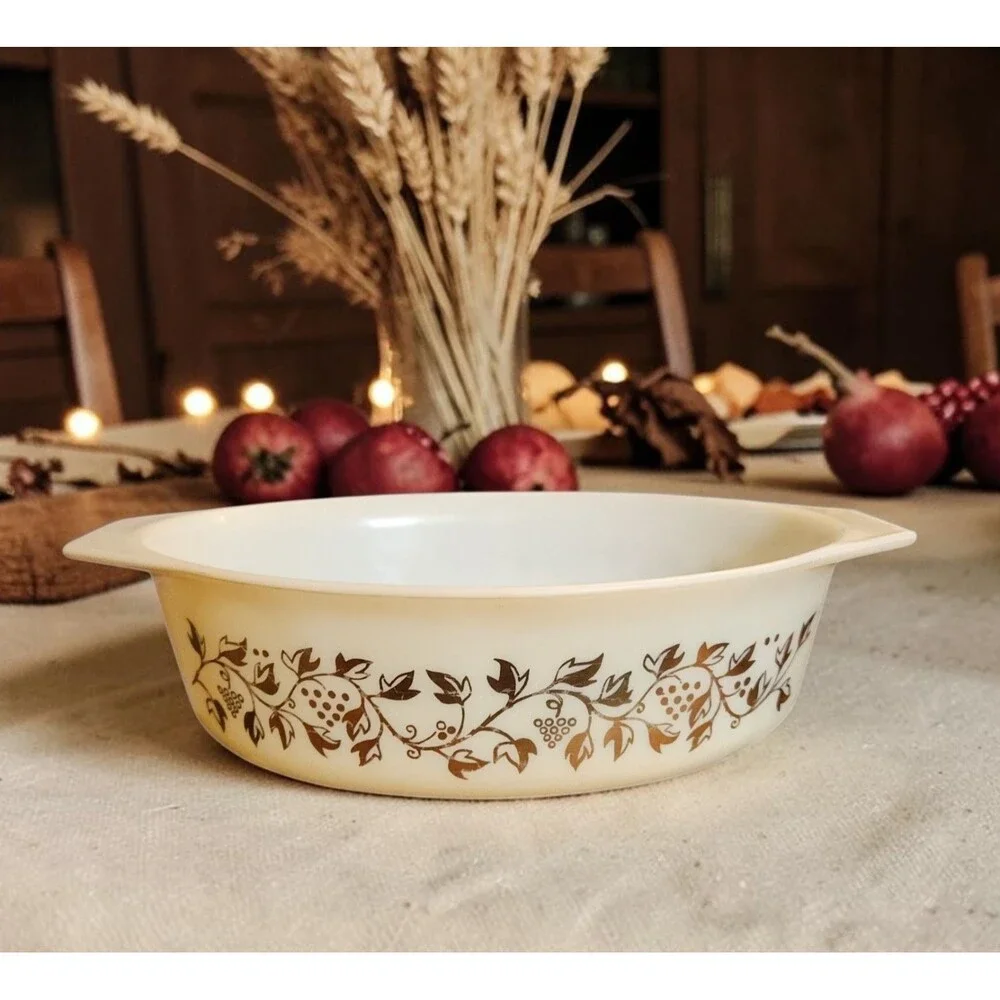 Vintage 1959 Pyrex Golden Grapes 2 1/2 Qt  Oval Casserole Dish  #045